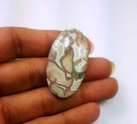 26.87 Carats Laguna Lace 39.19 X 20.96 X 4.58 mm