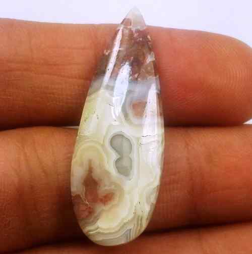 8.97 Carats Laguna Lace 38.50 X 17.38 X 8.14 mm