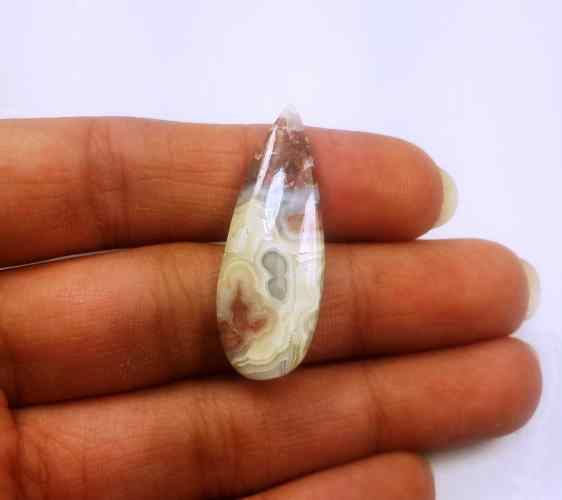 8.97 Carats Laguna Lace 38.50 X 17.38 X 8.14 mm