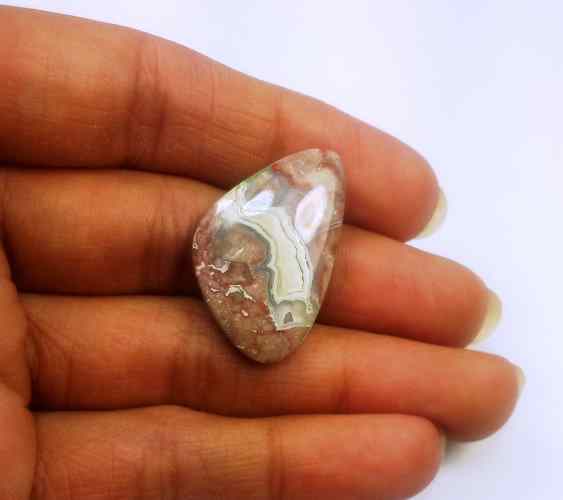 14.18 Carats Laguna Lace 33.07 X 22.66 X 4.01 mm