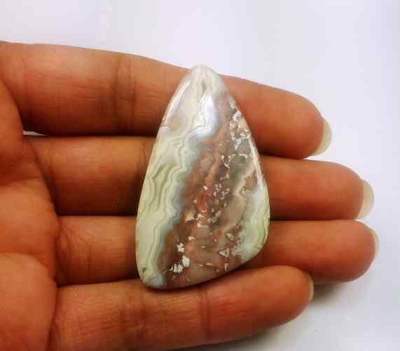 48.42 Carats Laguna Lace 44.53 X 25.46 X 5.58 mm