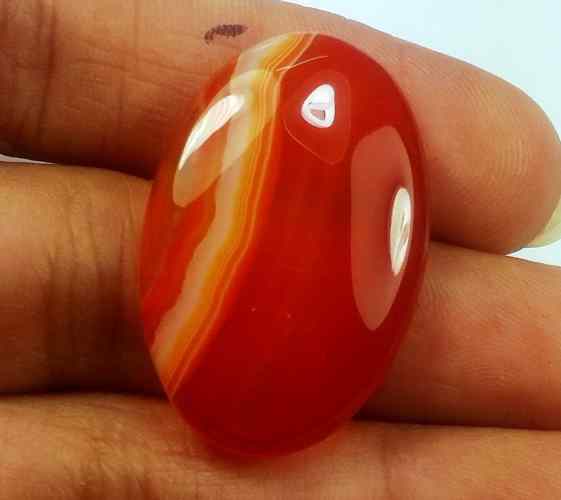 24.32 Carats Banded Agate 30.31 X 19.99 X 4.99 mm