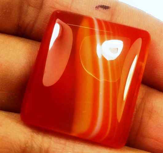 29.12 Carats Banded Agate 3.82 X 20.93 X 5.68 mm