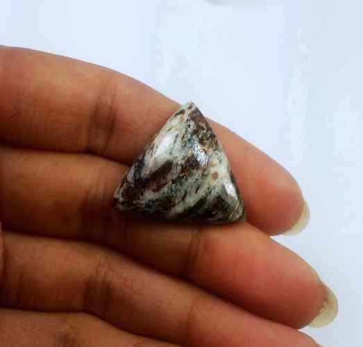 16.58 Carats Astrophyllite 22.80 X 32.41 X 4.74 mm