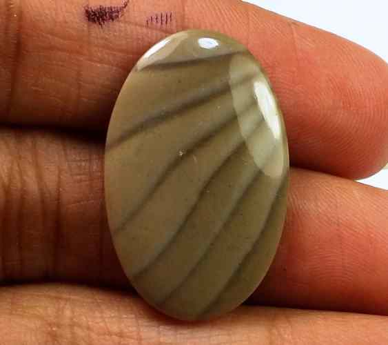 12.72 Carats Striped Flint 26.01 X 16.71 X 3.48 mm