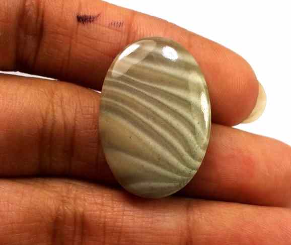 16.39 Carats Striped Flint 25.81 X 18.02 X 4.26 mm