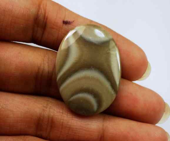 19.48 Carats Striped Flint 30.85 X 22.01 X 3.48 mm