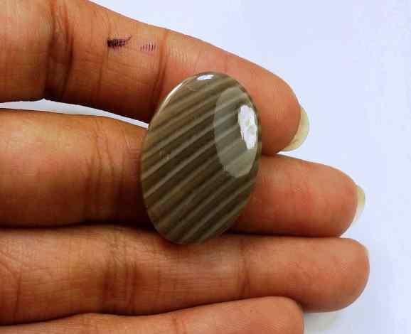 14.33 Carats Striped Flint 26.28 X 17.96 X 3.57 mm