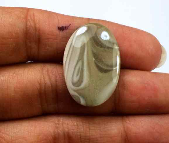 15.14 Carats Striped Flint 25.16 X 17.24 X 4.26 mm