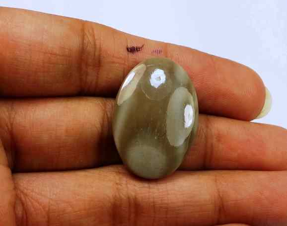 16.61 Carats Striped Flint 25.51 X 17.72 X 4.40 mm