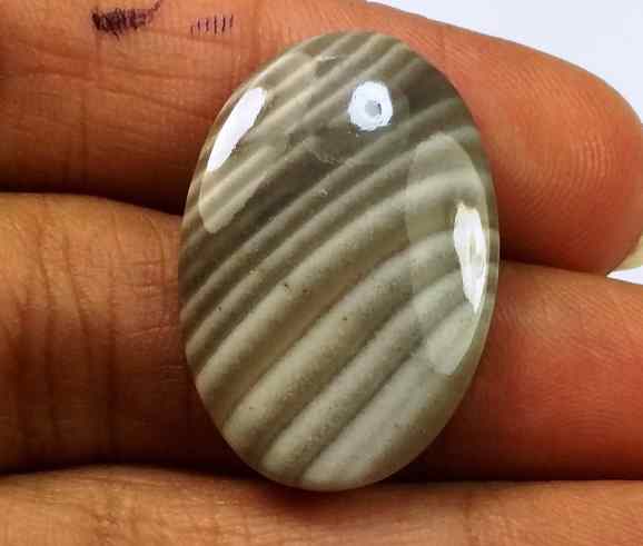 13.48 Carats Striped Flint 26.01 X 17.62 X 3.64 mm