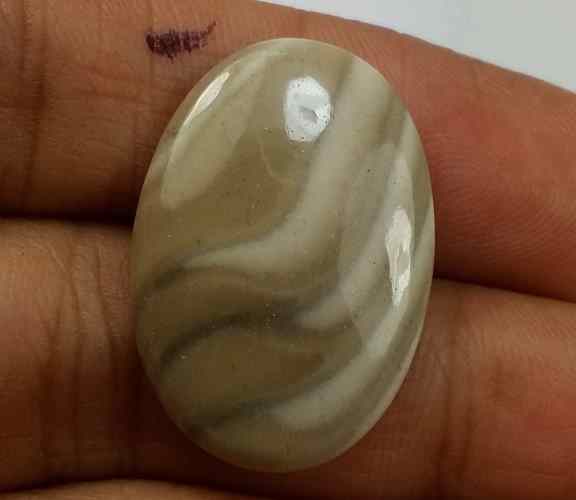 10.90 Carats Striped Flint 24.29 X 16.80 X 3.33 mm