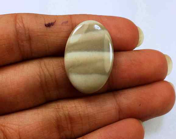 13.41 Carats Striped Flint 25.05 X 16.85 X 3.88 mm