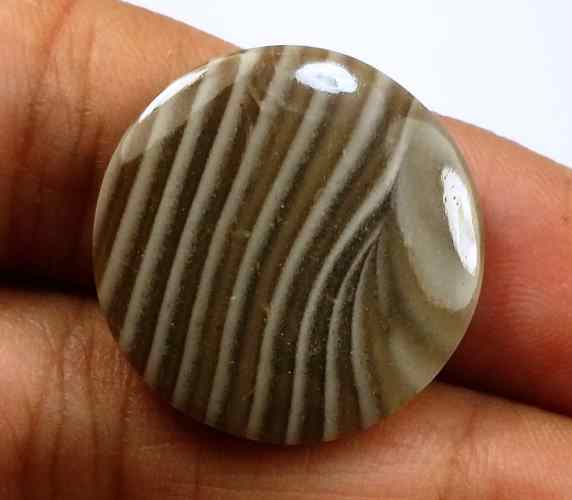 13.21 Carats Striped Flint 21.10 X 20.95 X 3.55 mm