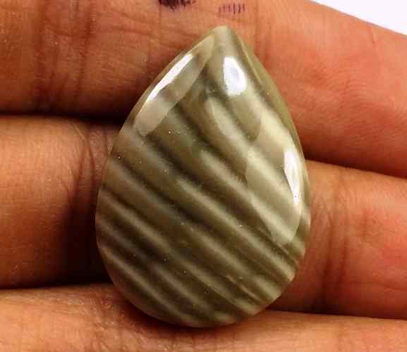 17.15 Carats Striped Flint 25.50 X 17.64 X 5.06 mm
