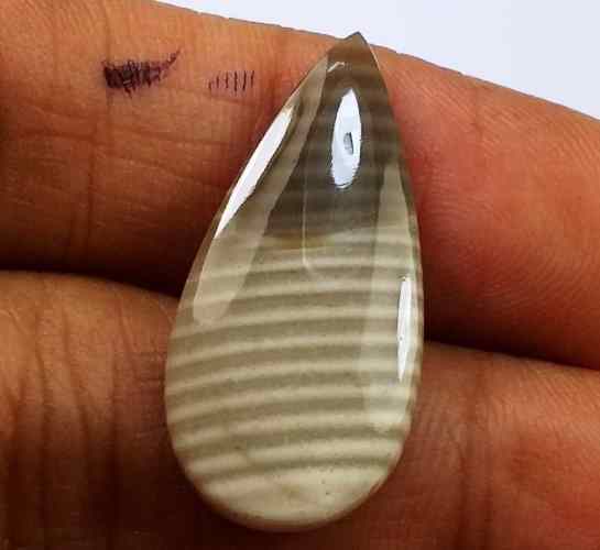 8.72 Carats Striped Flint 25.80 X 12.38 X 3.69 mm