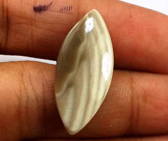 8.43 Carats Striped Flint 25.59 X 11.37 X 3.92 mm