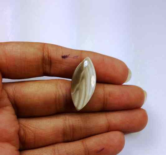 8.43 Carats Striped Flint 25.59 X 11.37 X 3.92 mm