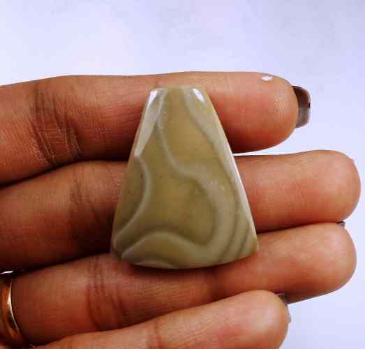 22.55 Carats Striped Flint 29.39 X 24.31 X 3.84 mm