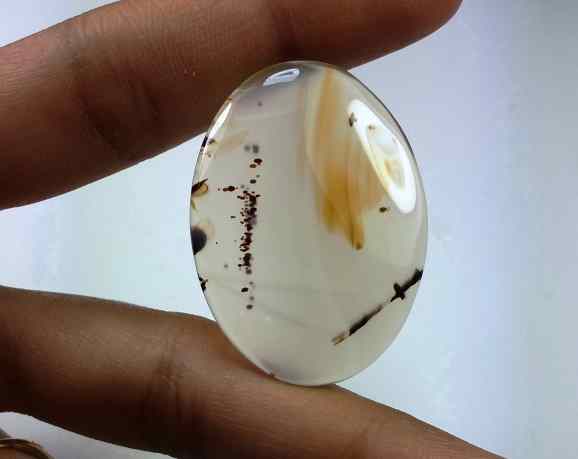 34.78 Carats Montana Agate 37.17 X 27.46 X 3.64 mm
