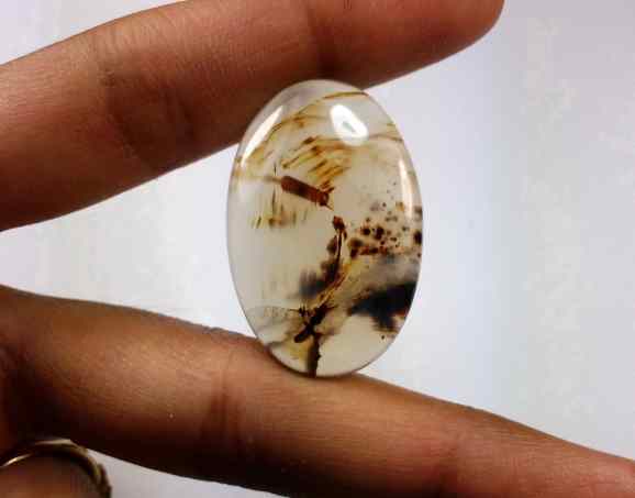 34.37 Carats Montana Agate 33.42 X 21.96 X 5.65 mm