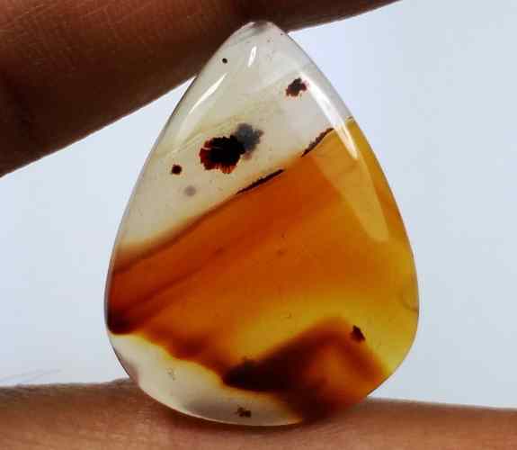 20.40 Carats Montana Agate 27.89 X 21.66 X 4.72 mm