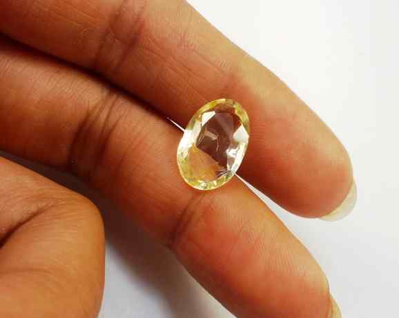 4.91 Carats Yellow Topaz 14.02 X 9.17 X 4.44 mm