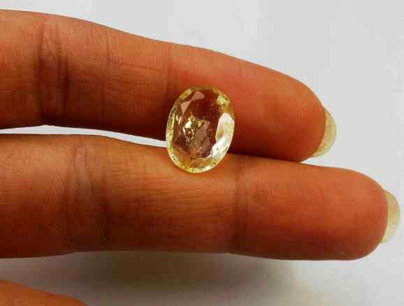 4.95 Carats Yellow Topaz 12.89 X 9.45 X 4.51 mm
