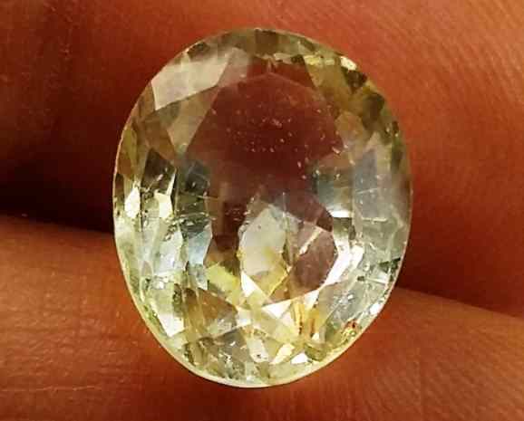 6.85 Carats Yellow Topaz 12.98 X 10.17 X 7.28 mm