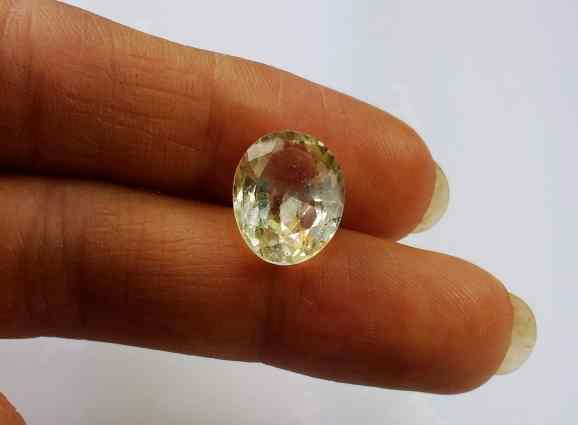 6.85 Carats Yellow Topaz 12.98 X 10.17 X 7.28 mm