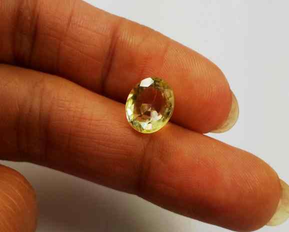 2.45 Carats Yellow Topaz 9.34 X 7.89 X 5.12 mm