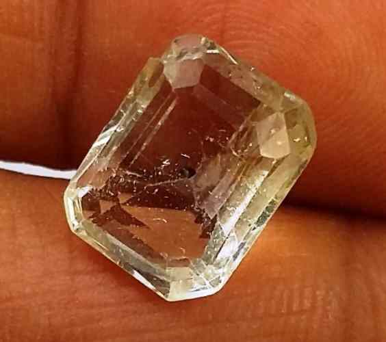 5.41 Carats Yellow Topaz 10.76 X 8.66 X 5.89 mm