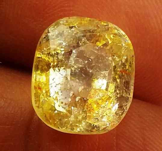 7.98 Carats Yellow Topaz 11.28 X 9.86 X 8.64 mm