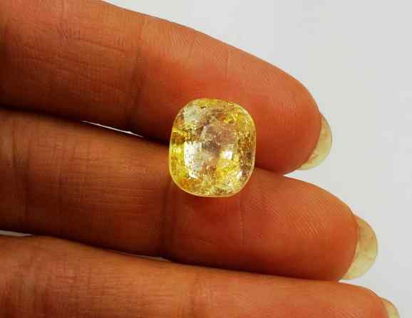 7.98 Carats Yellow Topaz 11.28 X 9.86 X 8.64 mm
