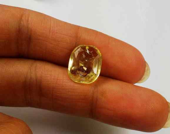 5.45 Carats Yellow Topaz 12.56 X 10.31 X 4.59 mm