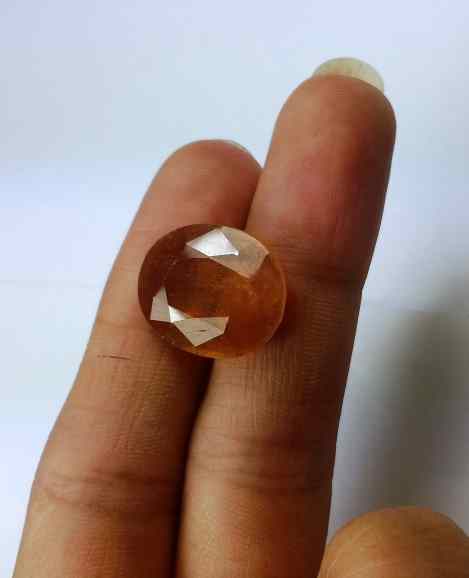 15.24 Carats African Padparadscha Sapphire 17.25 X 14.17 X 5.54 mm