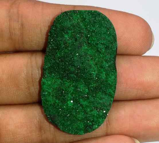 55.30 Carats Uvarovite 36.64 X 22.18 X 5.90 mm