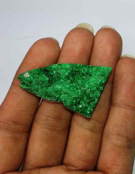 50.65 Carats Uvarovite 35.94 X 20.84 X 8.42 mm