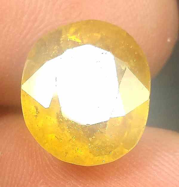 10.45 Carats African Yellow Sapphire 13.33 x 1.37 x 6.95 mm