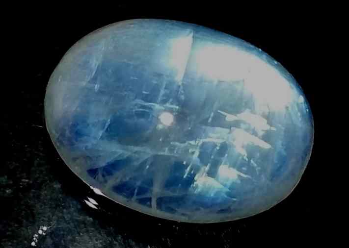 13.05 Carats Ceylon Moonstone 18.03 x 13.04 x 7.10 mm