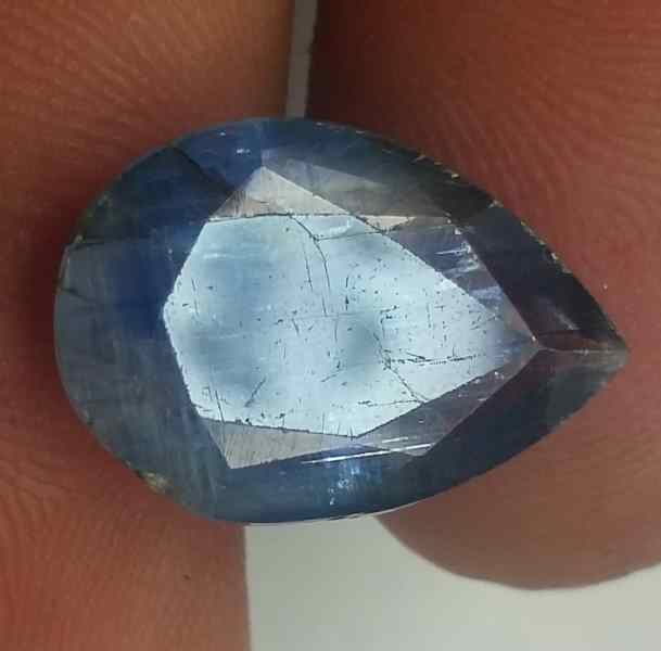 11.81 Carats Kyanite 19.87 x 11.51 x 5.65 mm