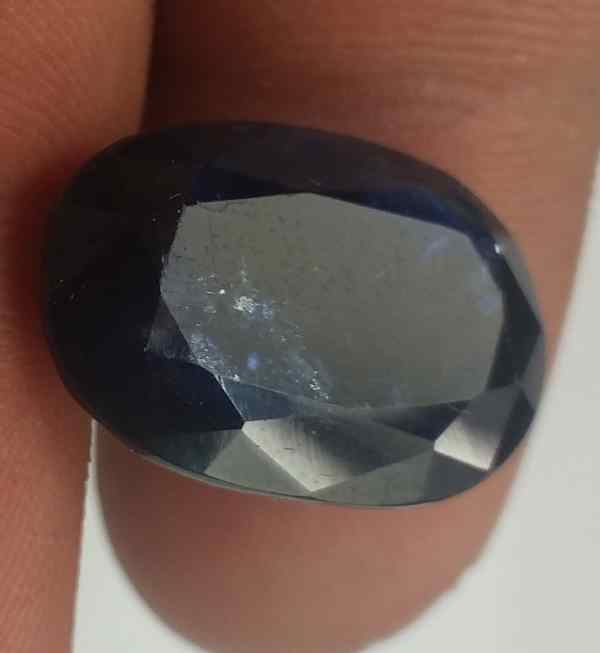 15.59 Carats Kyanite 18.47 x 12.55 x 7.15 mm
