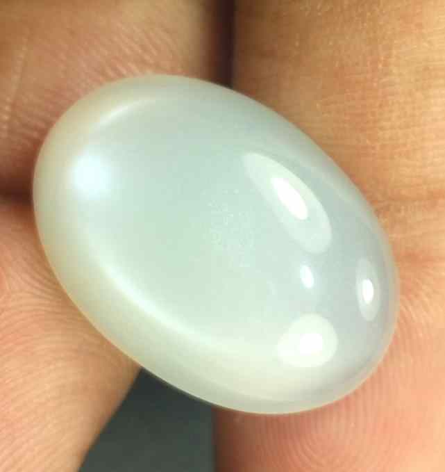 15.2 Carats Ceylon Moonstone 22.01 x 15.43 x 6.10 mm