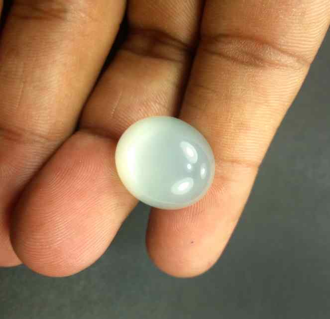 16.72 Carats Ceylon Moonstone 18.30 x 16.25 x 7.81 mm