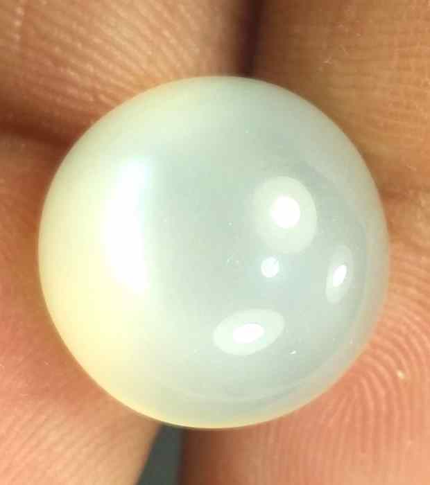 11.15 Carats Ceylon Moonstone 14.18 x 14.14 x 7.92 mm