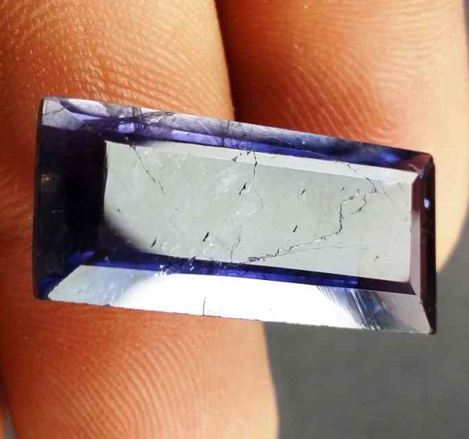 14.11 Carats Iolite 24.18 x 10.74 x 6.43 mm