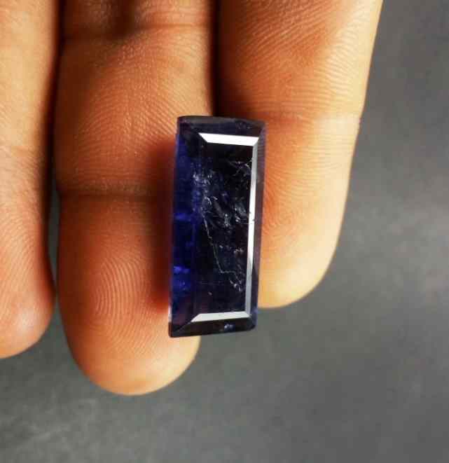 14.11 Carats Iolite 24.18 x 10.74 x 6.43 mm