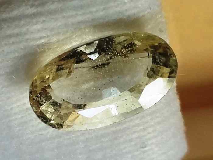 5.09 Carats Topaz 13.05 x 7.60 x 6.30 mm