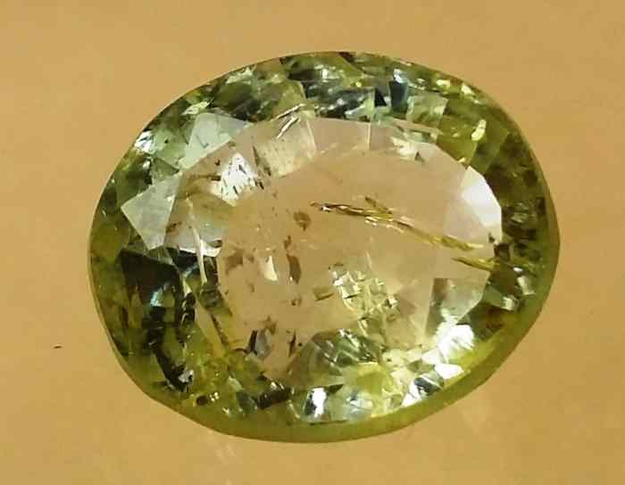 4.95 Carats Topaz 10.25 x 9.00 x 6.18 mm