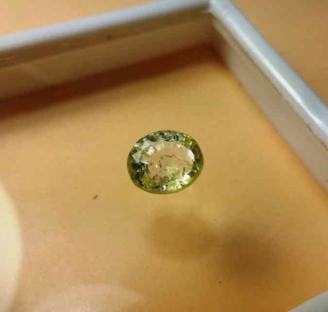 4.95 Carats Topaz 10.25 x 9.00 x 6.18 mm